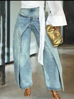 Light Wash Wide Leg Split Jeans - Women cross over style